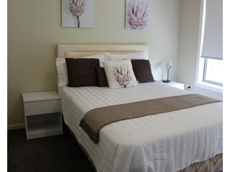 36 Chester Terrace, Southport QLD 4215