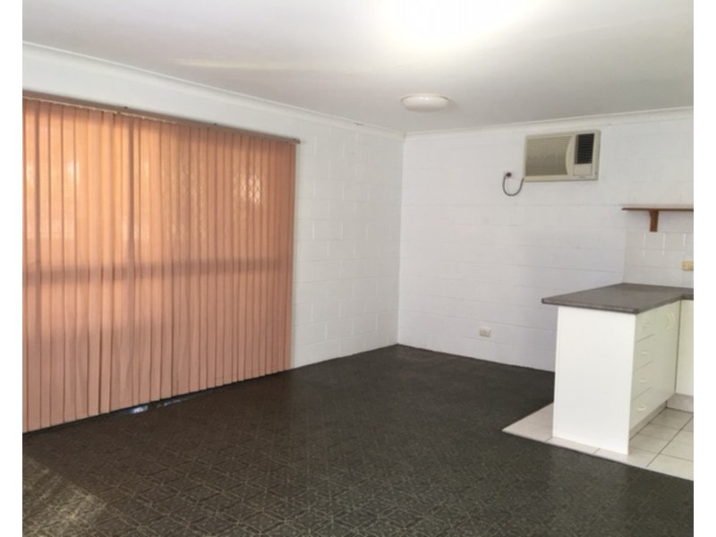 2/38 West King Street, Southport QLD 4215