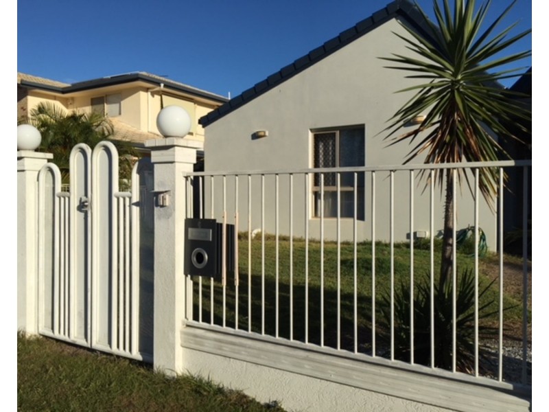 36 Simbai Street, Runaway Bay QLD 4216