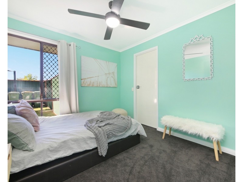 2/4 Elm Court, Labrador QLD 4215