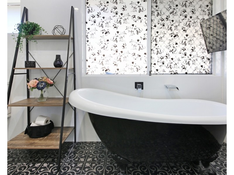 2/4 Elm Court, Labrador QLD 4215