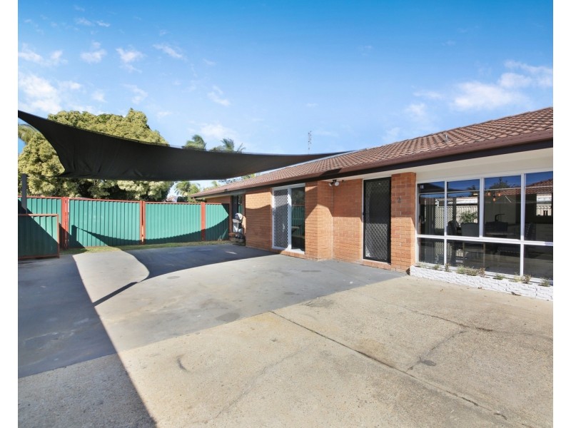 2/4 Elm Court, Labrador QLD 4215