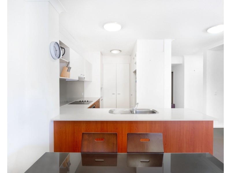 17/13 Bright Avenue, Labrador QLD 4215