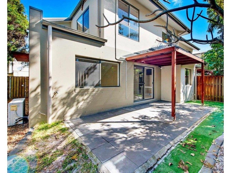 4/73-75 Benowa Road, Southport QLD 4215