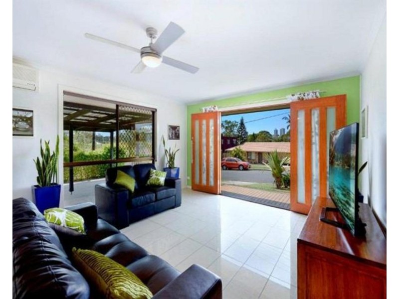 14 Salmon Street, Southport QLD 4215