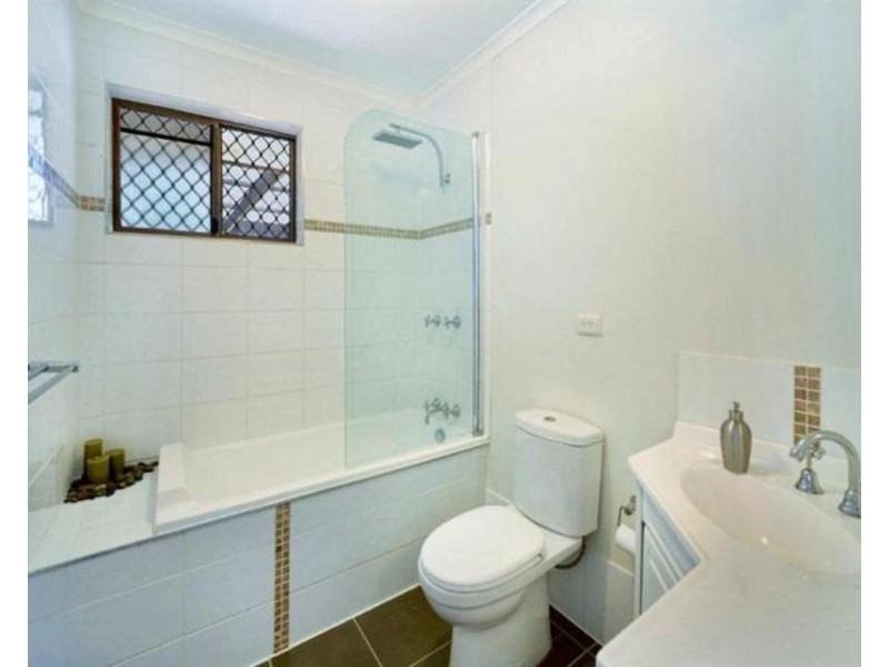 14 Salmon Street, Southport QLD 4215