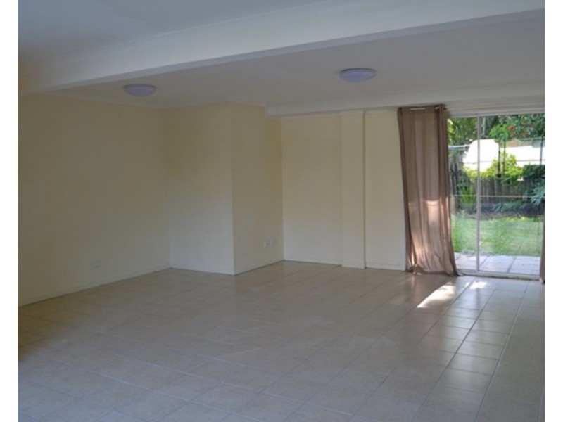 2a/2 Ellen Street, Southport QLD 4215