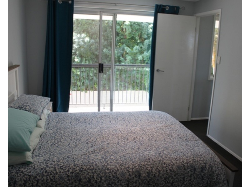 7/74 Pohlman Street, Southport QLD 4215