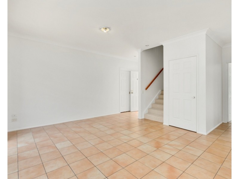 9/32 Blake Street, Southport QLD 4215