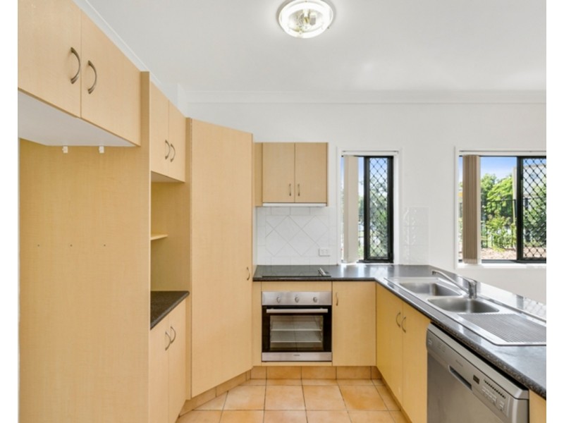 9/32 Blake Street, Southport QLD 4215