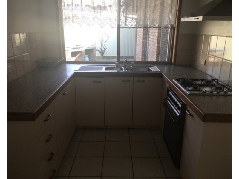 5 Cook Close, Southport QLD 4215
