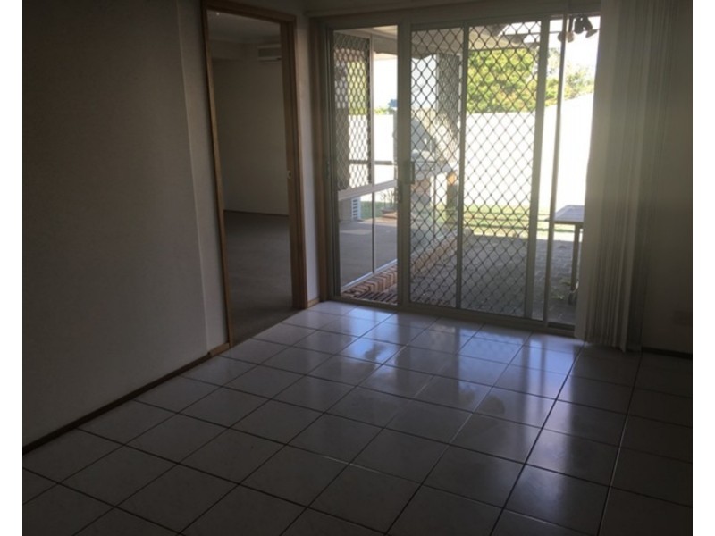 5 Cook Close, Southport QLD 4215