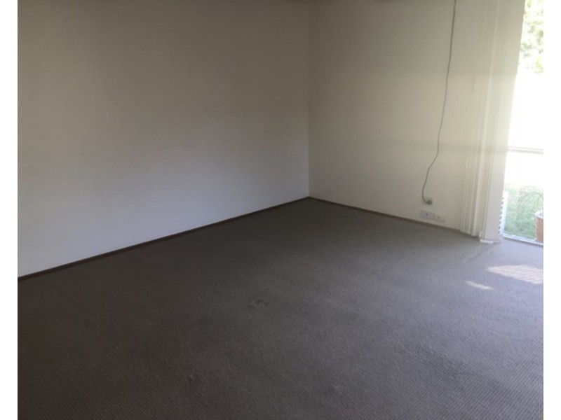 5 Cook Close, Southport QLD 4215