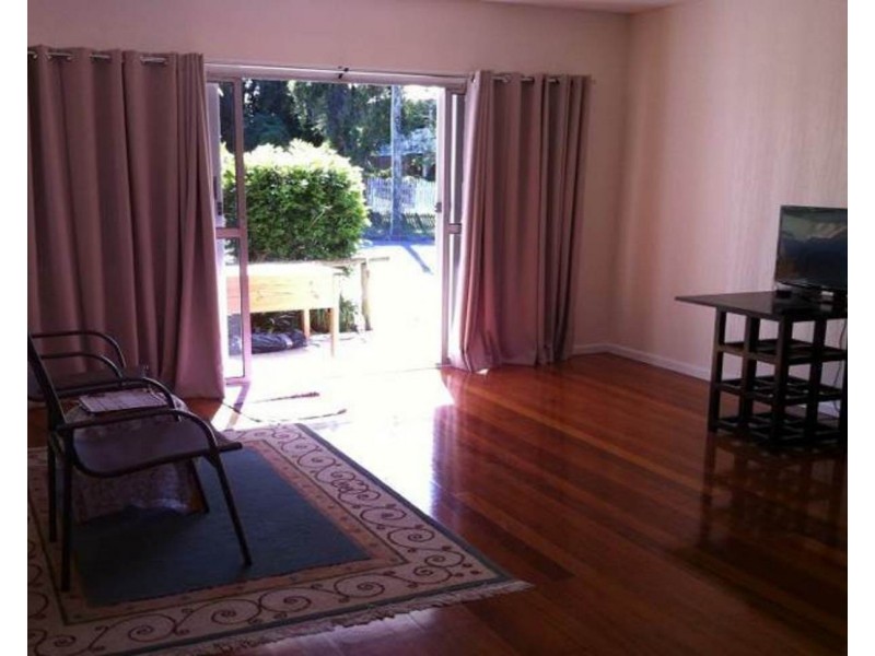 1/38 West King Street, Southport QLD 4215