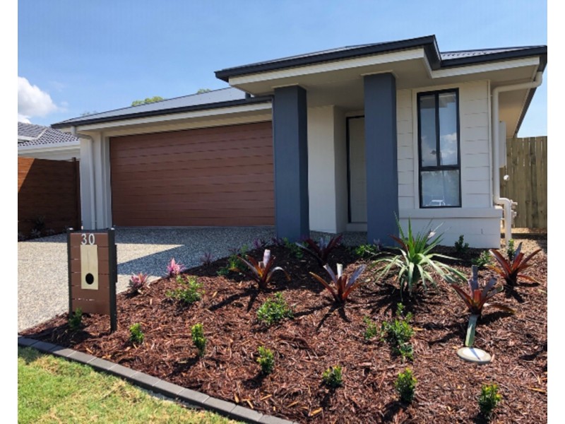 30 Aspen Way, Arundel QLD 4214