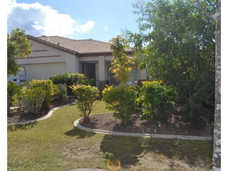 2/13 Jacqueline Avenue, Labrador QLD 4215