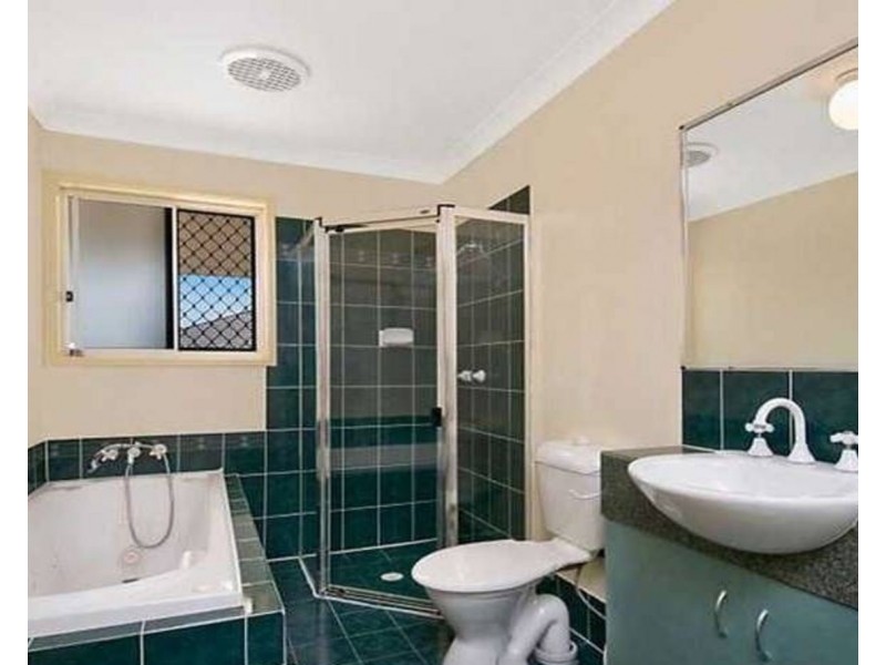 65 Zane Street, Molendinar QLD 4214