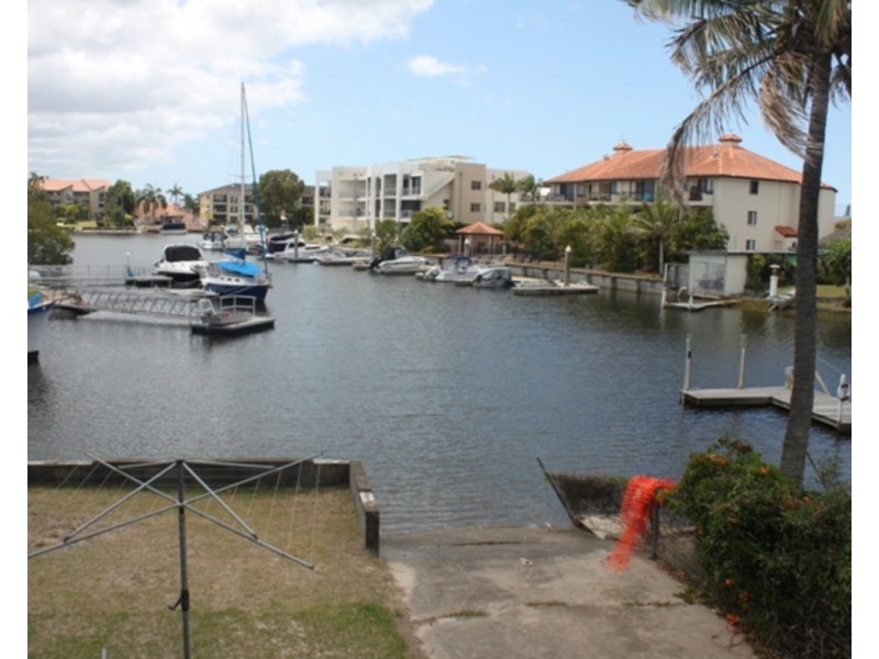 6/41 Madang Crescent, Runaway Bay QLD 4216