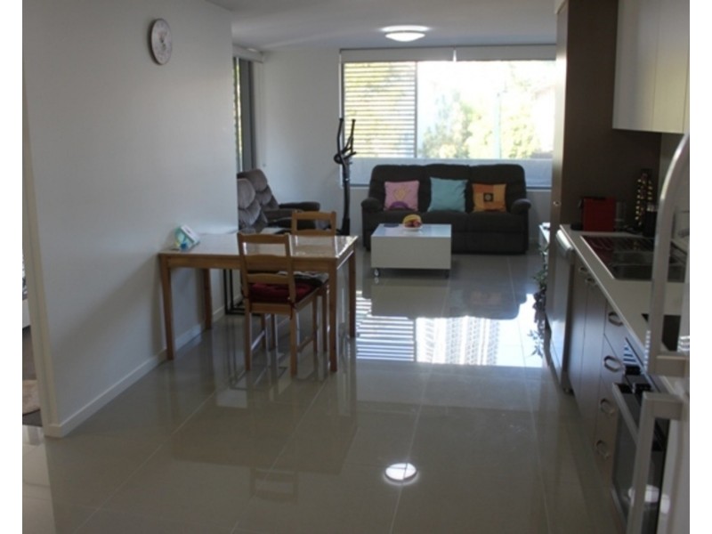 4/22 Lather Street, Southport QLD 4215