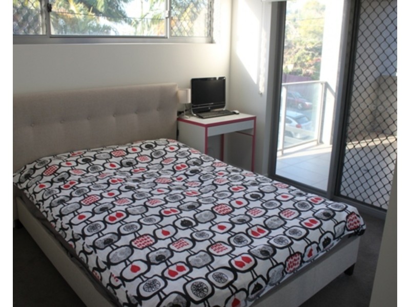 4/22 Lather Street, Southport QLD 4215