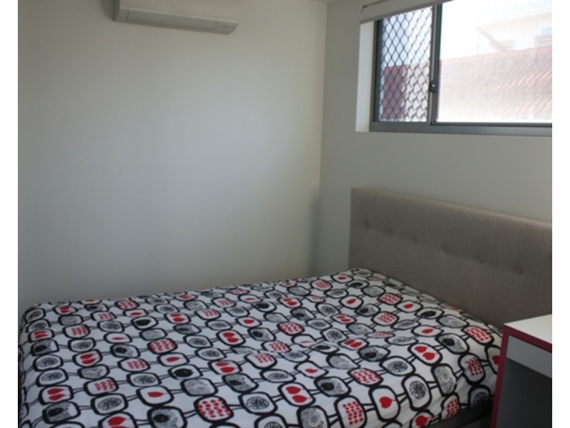 4/22 Lather Street, Southport QLD 4215