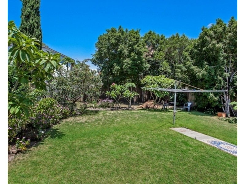 16 York Street, Southport QLD 4215