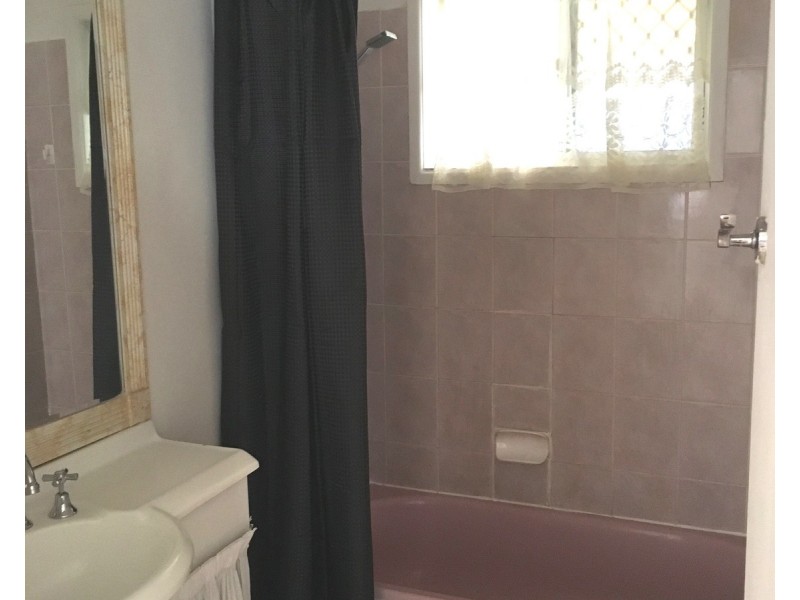 1/96 Imperial Parade, Labrador QLD 4215