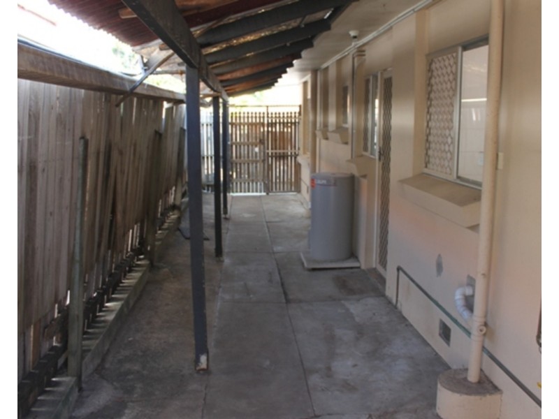1/96 Imperial Parade, Labrador QLD 4215