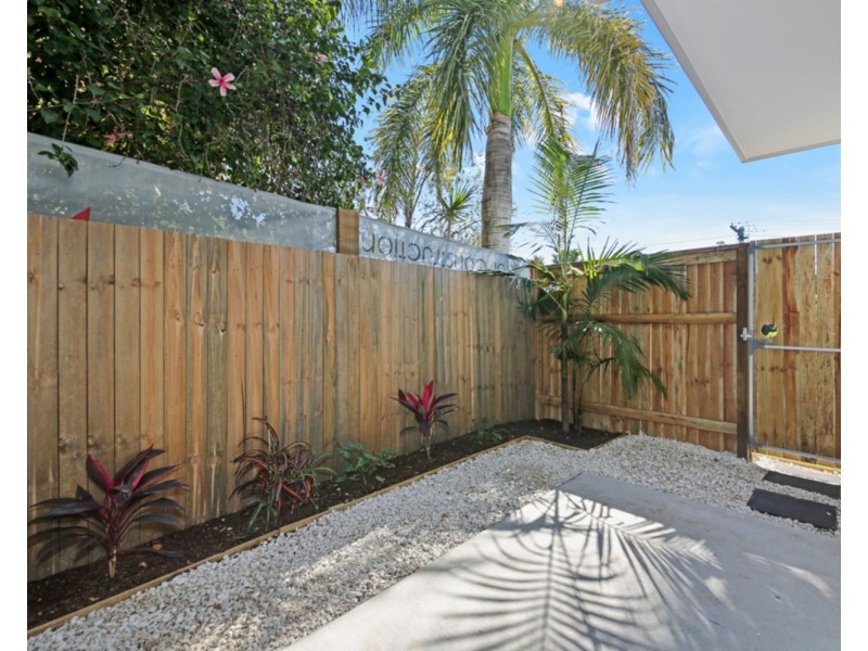 5/116 Eugaree Street, Southport QLD 4215