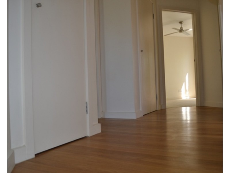 1B Bradbrook Street, Southport QLD 4215