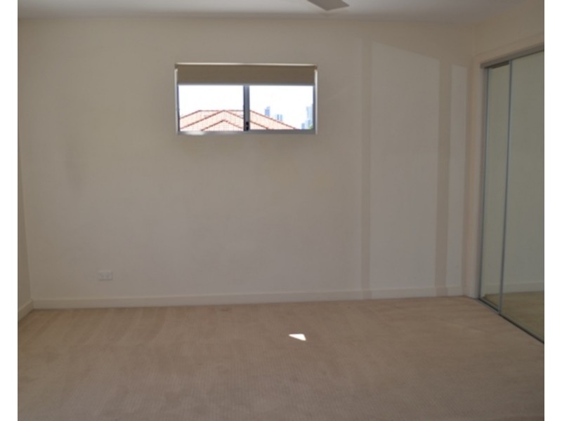 1B Bradbrook Street, Southport QLD 4215