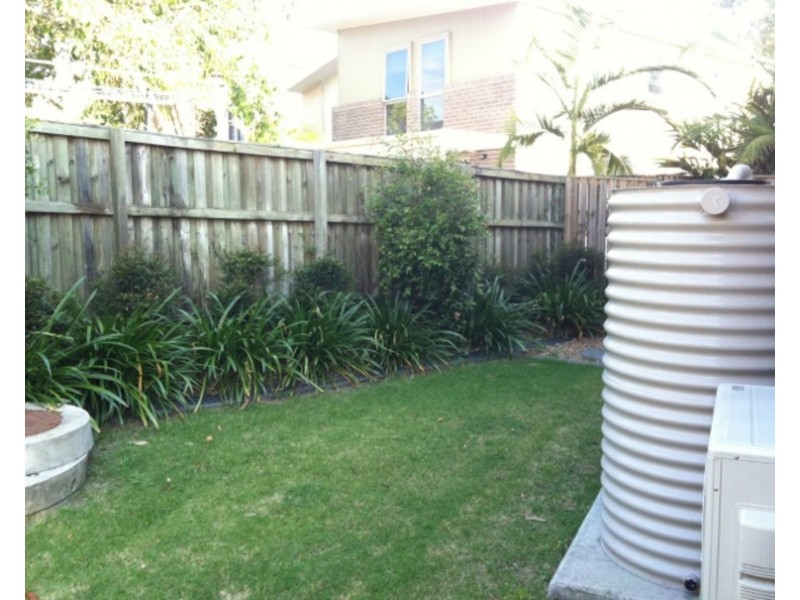 2/135 Falconer Street, Southport QLD 4215