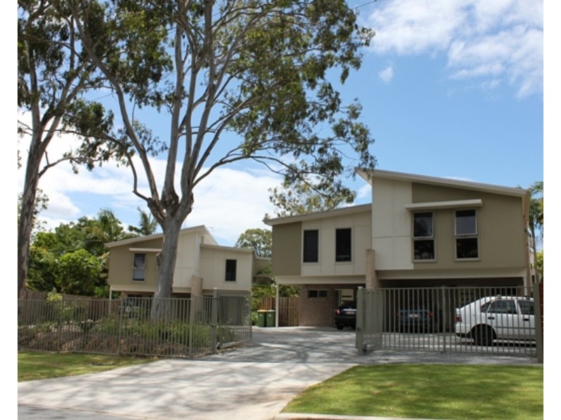 2/135 Falconer Street, Southport QLD 4215
