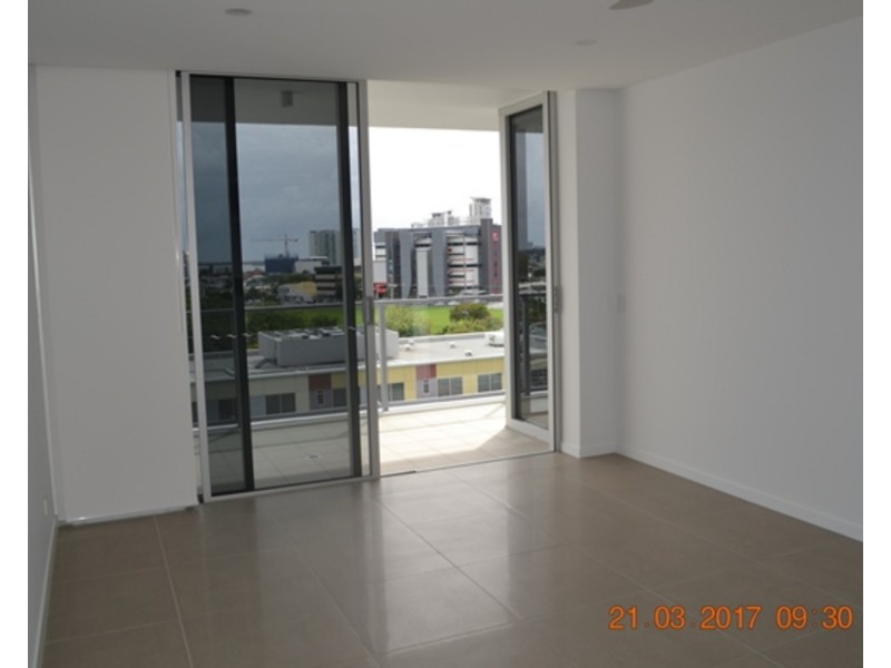 801/26 Spendelove Avenue, Southport QLD 4215