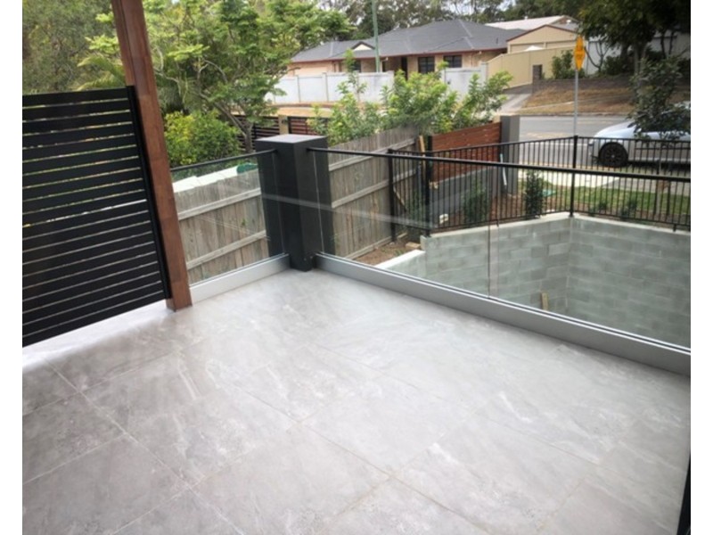 1/71 Ridgeway Avenue, Southport QLD 4215