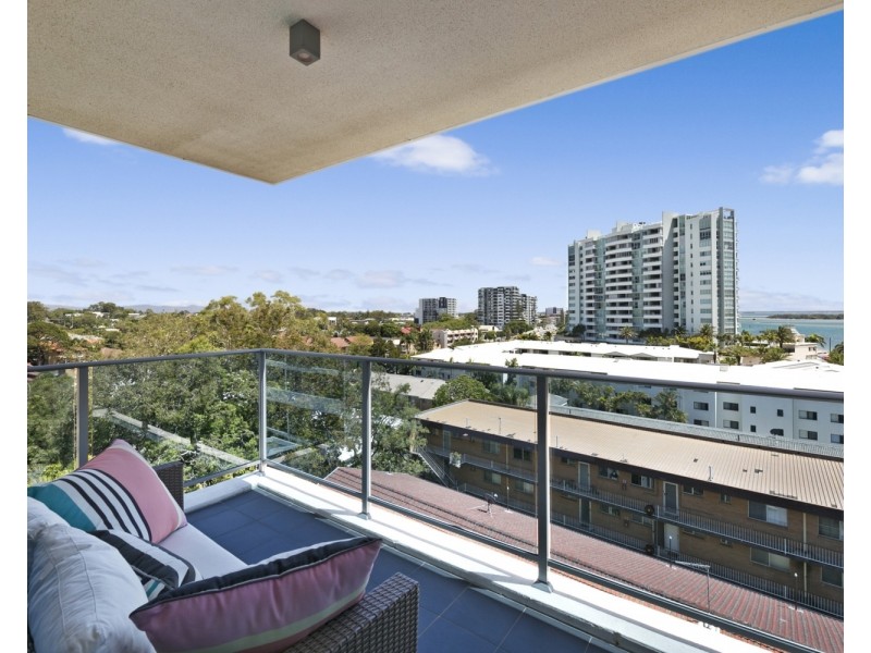 609/20 Labrador Street, Labrador QLD 4215
