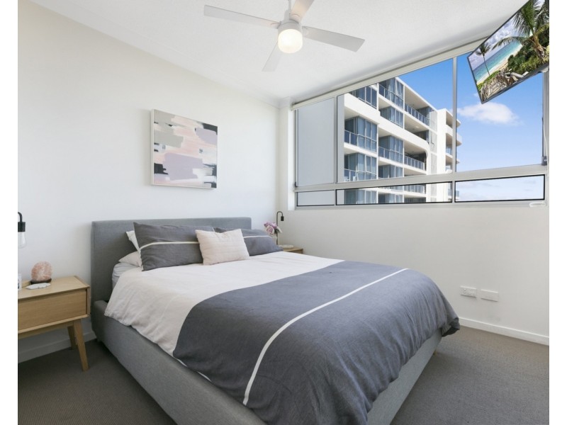 609/20 Labrador Street, Labrador QLD 4215