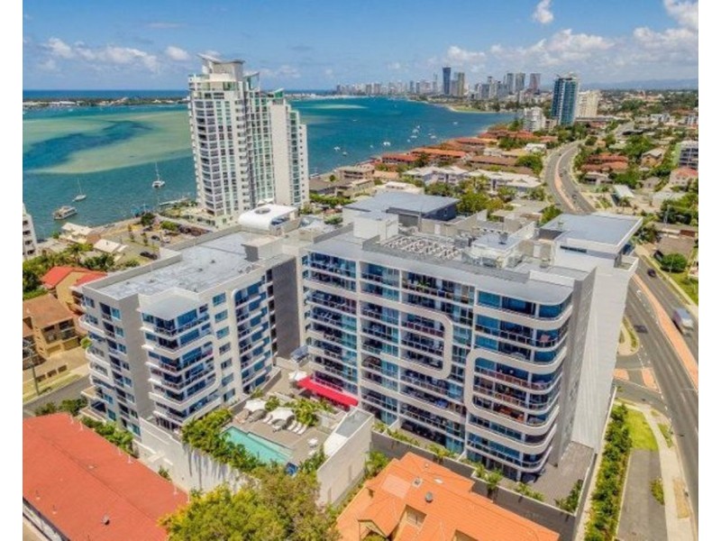 609/20 Labrador Street, Labrador QLD 4215