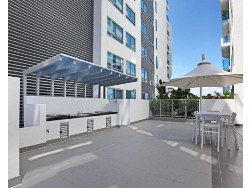 609/20 Labrador Street, Labrador QLD 4215