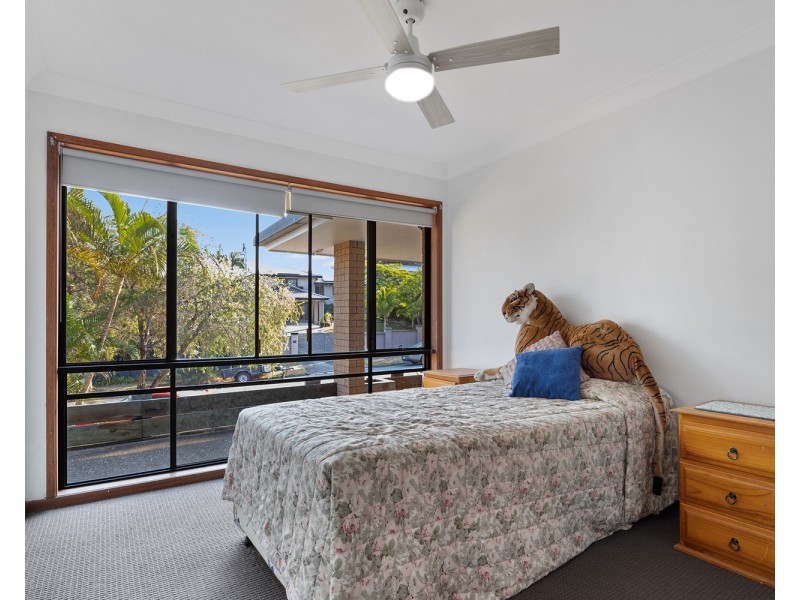 23 Loweana Street, Southport QLD 4215