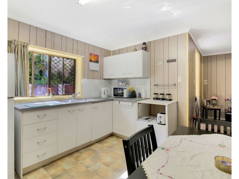 2b Warrawee Avenue, Ashmore QLD 4214