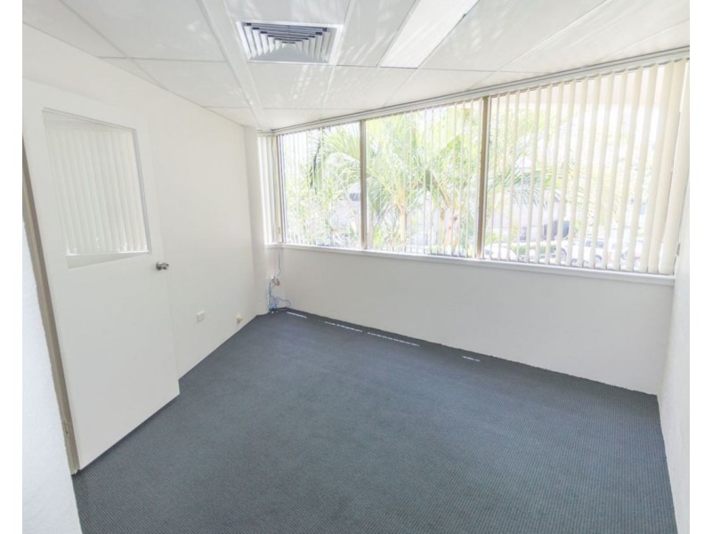 9/17 Karp Court, Bundall QLD 4217