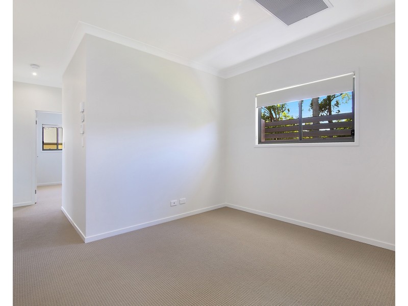 2/51 Macquarie Avenue, Molendinar QLD 4214