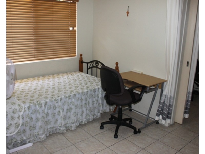 1/50 Railway Street, Southport QLD 4215