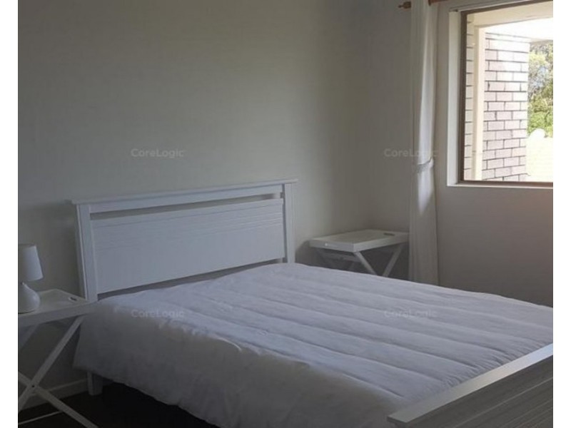 16/112 Stanhill Drive, Chevron Island QLD 4217