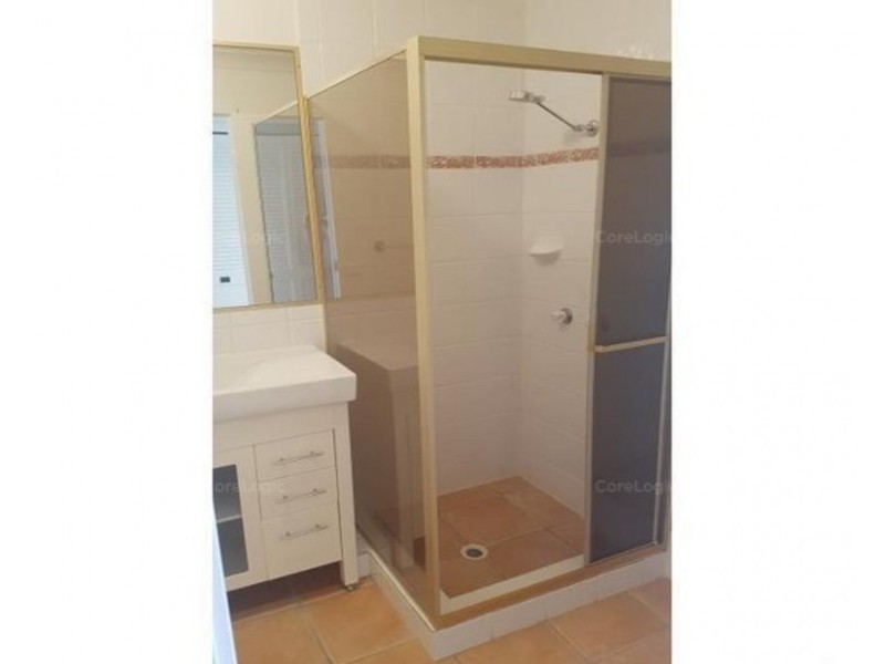 16/112 Stanhill Drive, Chevron Island QLD 4217