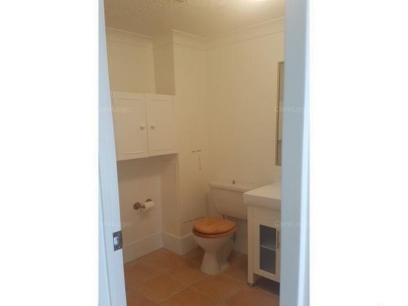 16/112 Stanhill Drive, Chevron Island QLD 4217