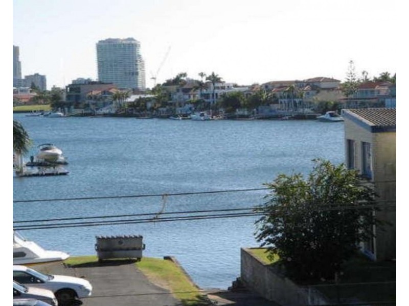 16/112 Stanhill Drive, Chevron Island QLD 4217