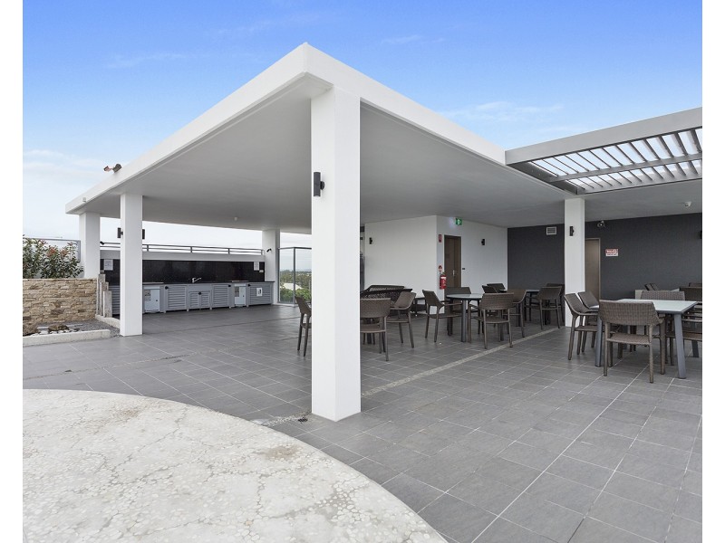 204/26 Spendelove Avenue, Southport QLD 4215