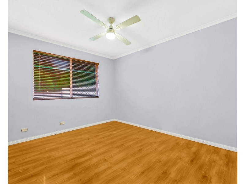 2/118 Kumbari Avenue, Labrador QLD 4215